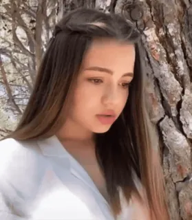 😔 mulher, retrato, menina, morena, árvore, natureza telegram sticker