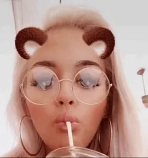 ☁️ phụ nữ, selfie, bộ lọc, kính, uống, bông tai vòng telegram sticker