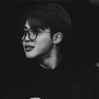 ⛓ Jimin Jimin, BTS, K-pop, cantor, óculos, preto e branco, retrato telegram sticker