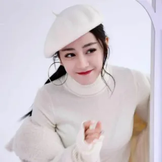 🔫 Frau, Porträt, Beret, Weiß, Mode, Model telegram sticker