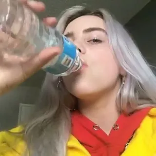 💧 Billie Eilish นักร้อง, คนดัง, น้ำ, ขวด, ดื่ม telegram sticker