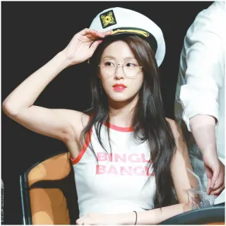 🍕 BINGLE BANGLE kpop, ídolo, mujer, gafas, sombrero marinero telegram sticker