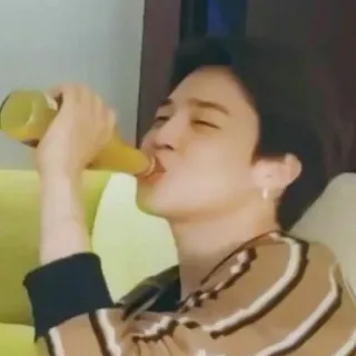 🥭 사람, 음주, 병, 실내 whatsapp sticker