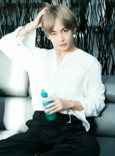 😕 person, mann, sitzen, weißes hemd, koreanisch, prominenter telegram sticker