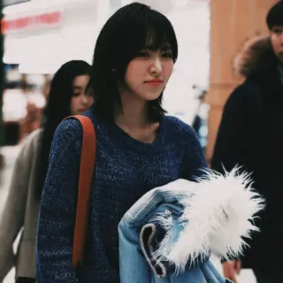 ◽️ femme, coréenne, mode aéroport, portrait, personne, intérieur telegram sticker