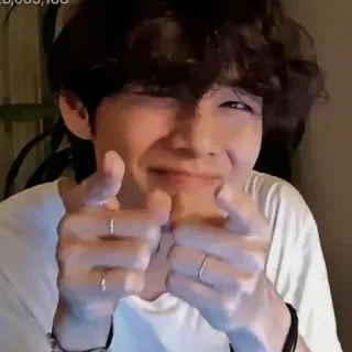 －☆𝐊𝐈𝐌 𝐓𝐀𝐄𝐇𝐘𝐔𝐍𝐆 ' @ssoftbwaby whatsapp stickers