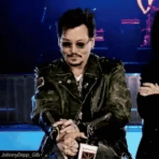 😏 Johnny Depp 演员, 名人, 男人, 眼镜, 皮夹克 whatsapp sticker