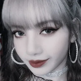 🐾 Lisa Lisa, Blackpink, K-pop, cantante, celebrità, donna, persona, ritratto telegram sticker