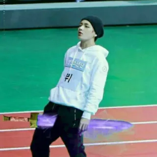 🤺 소년단
뷔 personne, course, piste, sweat whatsapp sticker
