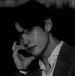 ▪️ person, man, portrait, black and white, face, korean telegram sticker