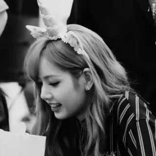 🗽 Lisa Лиса, Blackpink, K-pop, Айдол, Единорог, Ободок, Женщина telegram sticker