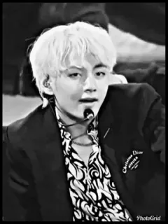 ⛓ V K-pop, BTS, Kim Taehyung, Chanteur, Célébrité, Idole telegram sticker