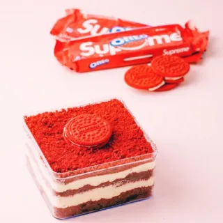 🤤 Supreme oreo, red velvet, supreme, kue kering, hidangan penutup, makanan, camilan whatsapp sticker
