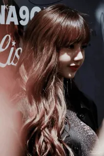 🌱 Lisa Kpop, Lisa, Blackpink, Sängerin, Frisur, Frau, Promi telegram sticker