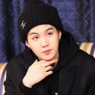 😎 Suga persona, kpop, música, cantante, moda, celebridad telegram sticker