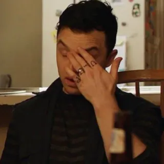 💣 Ian Gallagher Shameless homem, pessoa, interior, emoção, triste telegram sticker