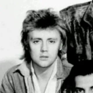 🎸 Roger Taylor Roger Taylor, Queen, Músico, Baterista, Retrato whatsapp sticker