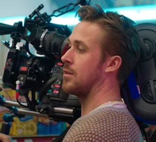 🎥 Ryan Gosling, diễn viên, máy ảnh, phim, phim, người nổi tiếng, chân dung telegram sticker