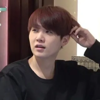 🤔 Suga Suga, BTS, Kpop, cantante, músico, celebridad telegram sticker