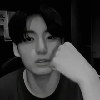 🙄 Jungkook kpop, chanteur, idole, portrait, homme, noir et blanc telegram sticker