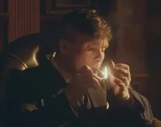 🌵 Thomas Shelby Peaky Blinders Merokok, Tembakau, Pipa, Pria, Jas, Karakter telegram sticker