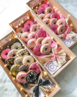 🍩 BAKER STORIES, Thank You Donuts, Essen, Backwaren, Dessert, Schachtel, Süßigkeiten whatsapp sticker