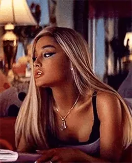 💎 Ariana Grande cantante, pop star, celebrità, musicista, capelli biondi, ritratto telegram sticker