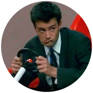 🚗 Chandler Bing Friends Chandler Bing, Friends, TV Serie, lustiges Gesicht, Autofahren, Humor, Sitcom whatsapp sticker