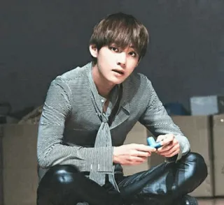 😐 V V, BTS, K-Pop, Ca sĩ, Thần tượng, Hàn Quốc, Người nổi tiếng telegram sticker