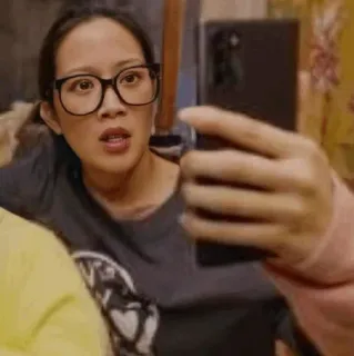 🤳 person, frau, selfie, brille, drinnen telegram sticker