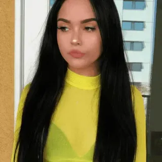 🍭 mujer, retrato, pelo largo, morena, estilo, moda telegram sticker