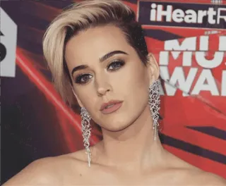 🐙 Katy Perry Penyanyi, Selebriti, Bintang Pop, Potret, Wanita, Musisi, Anting-anting, iHeartRadio Music Awards telegram sticker