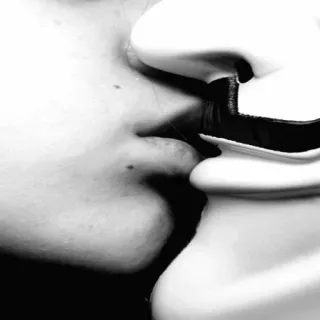 😘 baiser, bouche, visage, noir et blanc, amour, couple telegram sticker