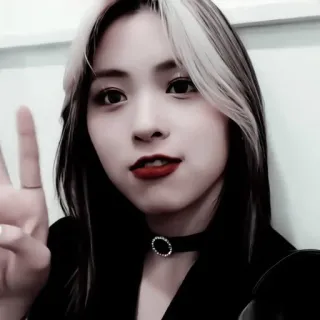 🥅 vrouw, meisje, kpop, beroemdheid, portret, vredesteken telegram sticker