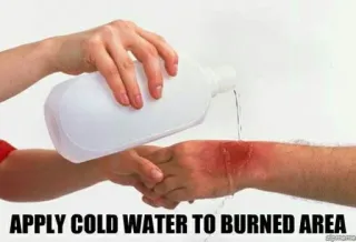 🔥 APPLY COLD WATER TO BURNED AREA Verbrennung, Wasser, Medizinisch, Verletzung, Erste Hilfe, Behandlung telegram sticker