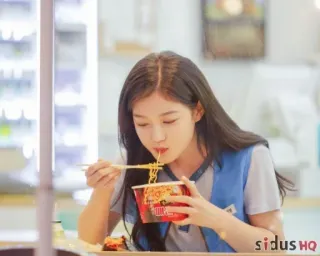 😋 mangiare, cibo, noodles, asiatico, studente whatsapp sticker