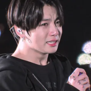 🐰 Jungkook kpop, 歌手, 偶像, 音乐, bts, 哭, 情绪化 telegram sticker