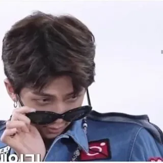 😎 이리저리 kpop, man, sunglasses, portrait, facial expression telegram sticker