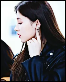 🐚 女性, ポートレート, イヤリング, レザージャケット, 韓国, 横顔, 美, メイク telegram sticker