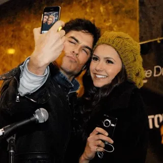 🥀 gente, selfie, hombre, mujer, sonriendo, posando telegram sticker