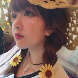 💙 mujer, retrato, persona, girasol, sombrero, belleza telegram sticker