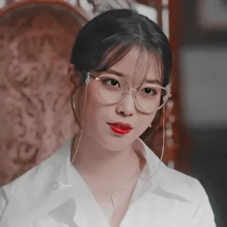 🍷 IU Seoul vrouw, bril, portret, persoon, schoonheid telegram sticker