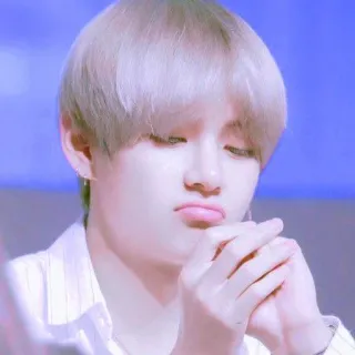 🥺 Kim Taehyung kpop, айдол, певец, парень, милый, корейский telegram sticker