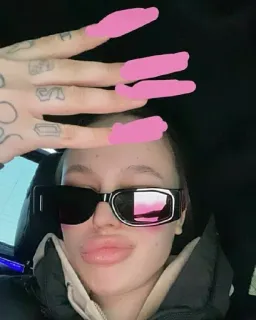 🤪 woman, sunglasses, nails, fashion, portrait, beauty telegram sticker