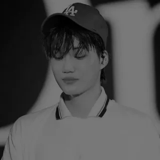 🏰 man, kpop, person, portrait, cap, idol, kai whatsapp sticker