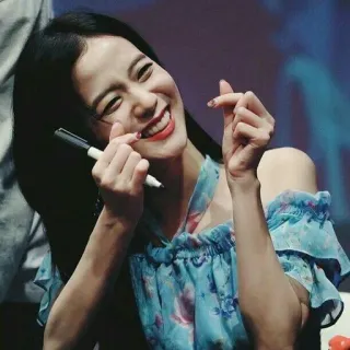 💙 Jisoo kpop, chanteur, musique, idole, asiatique, femme, sourire, coeur, amour telegram sticker