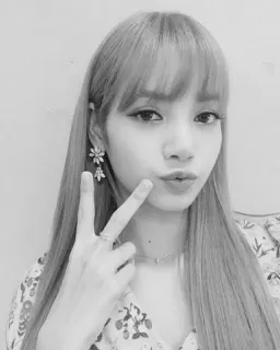 💀 Lisa Selfie, Kpop, Vrouw, Vredesteken, Bekende, Portret telegram sticker