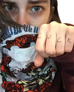 👿 CUCK оскорбительный, оскорбление, тату, рука, слово telegram sticker