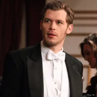 🖇 Klaus Mikaelson The Vampire Diaries vampire, costume, tenue de soirée, portrait, Joseph Morgan telegram sticker