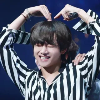 🙈 Person, Porträt, Promi, K-Pop, Herz Geste, Mann telegram sticker
